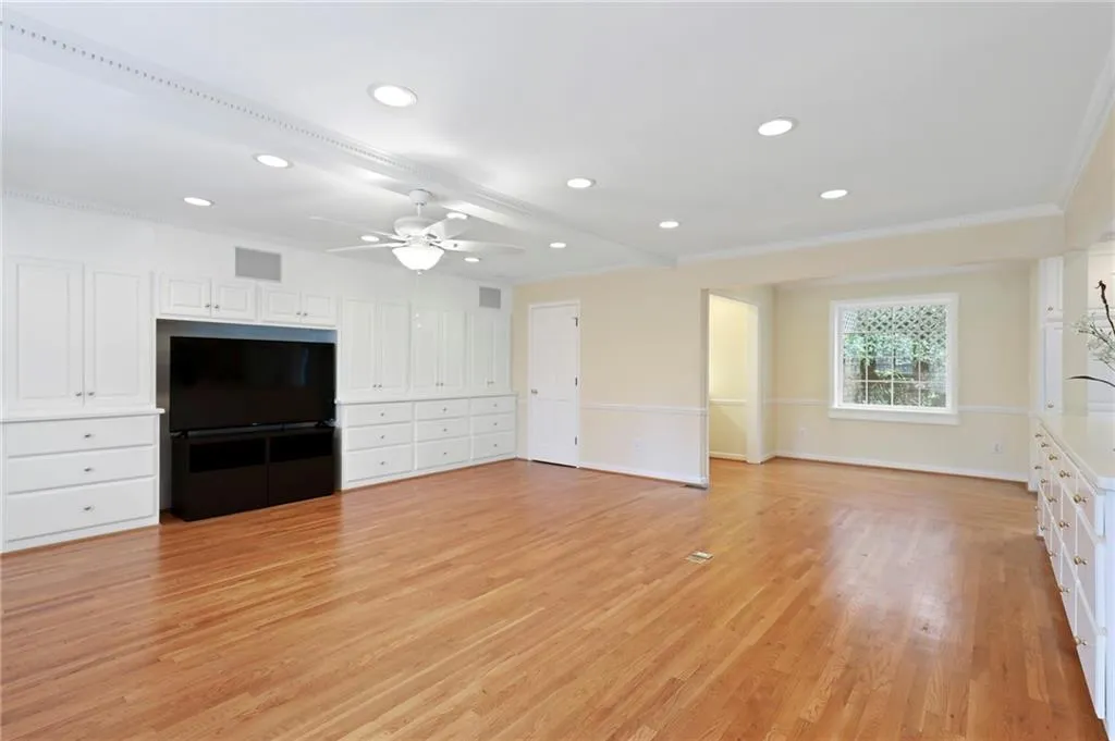 6293 Mountain Brook Way, Sandy Springs, Georgia 30328, 6 Bedrooms Bedrooms, ,4 BathroomsBathrooms,Residential,Sold,6293 Mountain Brook Way,7013527