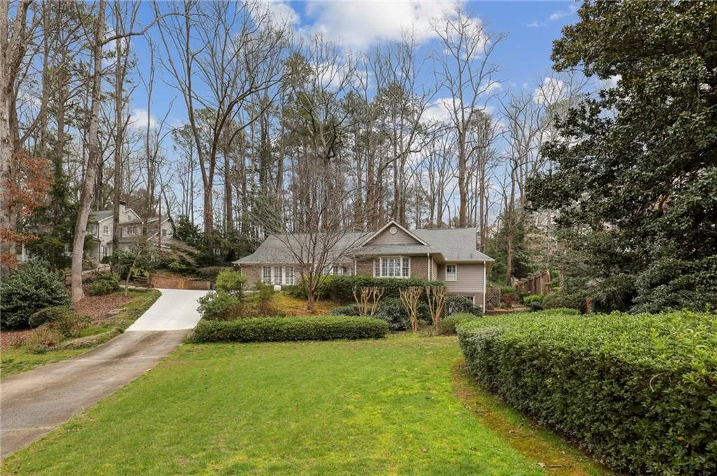 6293 Mountain Brook Way, Sandy Springs, Georgia 30328, 6 Bedrooms Bedrooms, ,4 BathroomsBathrooms,Residential,Sold,6293 Mountain Brook Way,7013527