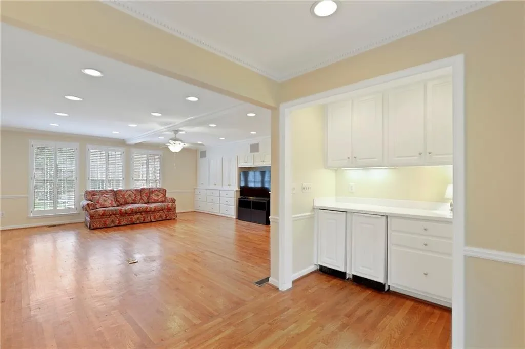 6293 Mountain Brook Way, Sandy Springs, Georgia 30328, 6 Bedrooms Bedrooms, ,4 BathroomsBathrooms,Residential,Sold,6293 Mountain Brook Way,7013527