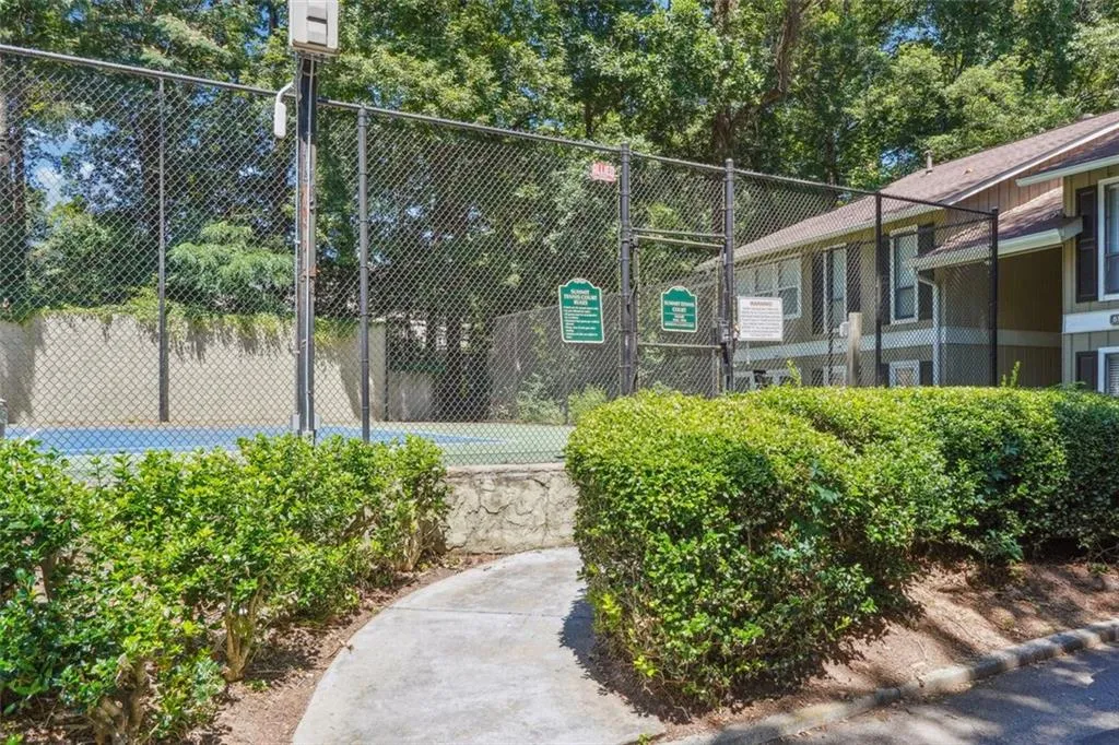 5155 Roswell Rd, Atlanta, Georgia 30342, 1 Bedroom Bedrooms, ,1 BathroomBathrooms,Residential,Sold,5155 Roswell Rd,7402654