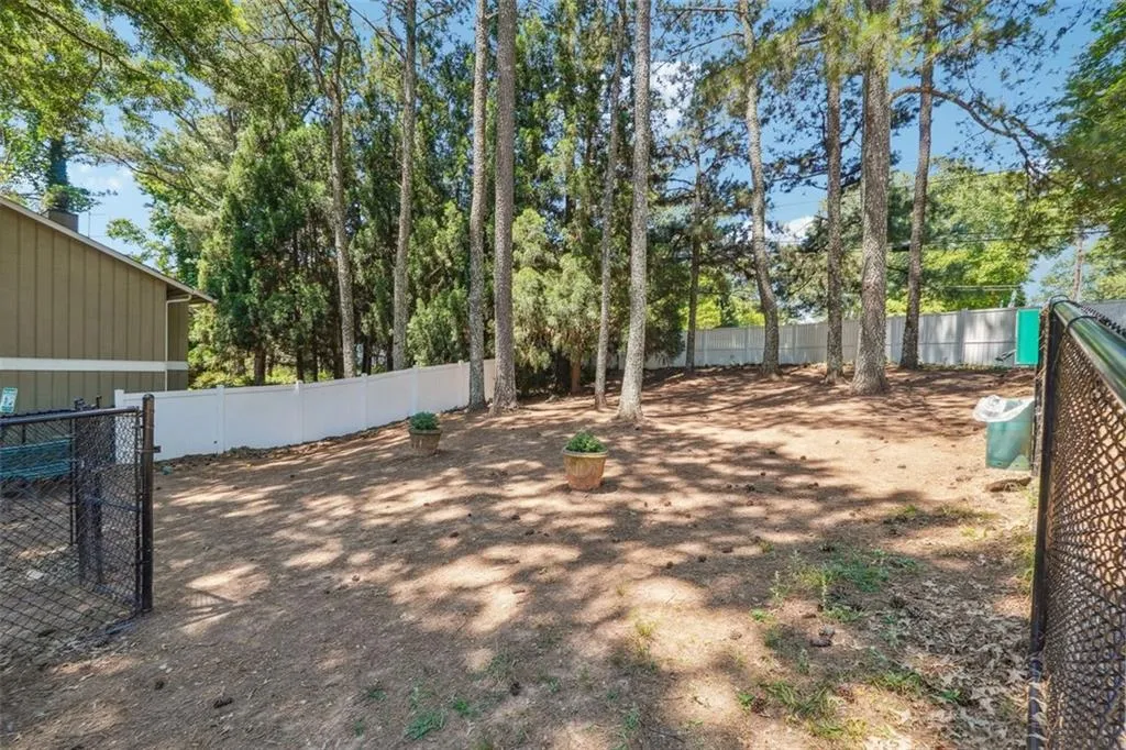 5155 Roswell Rd, Atlanta, Georgia 30342, 1 Bedroom Bedrooms, ,1 BathroomBathrooms,Residential,Sold,5155 Roswell Rd,7402654