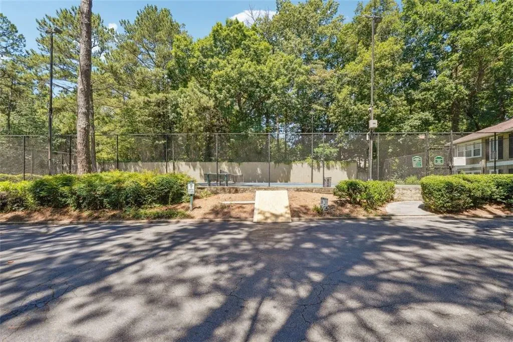 5155 Roswell Rd, Atlanta, Georgia 30342, 1 Bedroom Bedrooms, ,1 BathroomBathrooms,Residential,Sold,5155 Roswell Rd,7402654