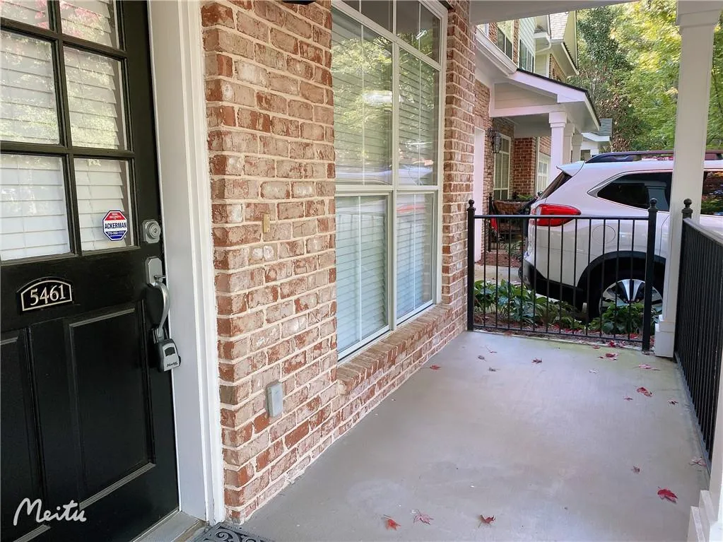 5461 Glenridge View, Atlanta, Georgia 30342, 3 Bedrooms Bedrooms, ,3 BathroomsBathrooms,Residential,Sold,5461 Glenridge View,6793250