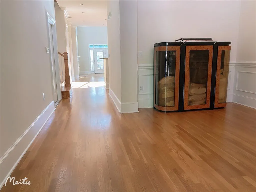 5461 Glenridge View, Atlanta, Georgia 30342, 3 Bedrooms Bedrooms, ,3 BathroomsBathrooms,Residential,Sold,5461 Glenridge View,6793250