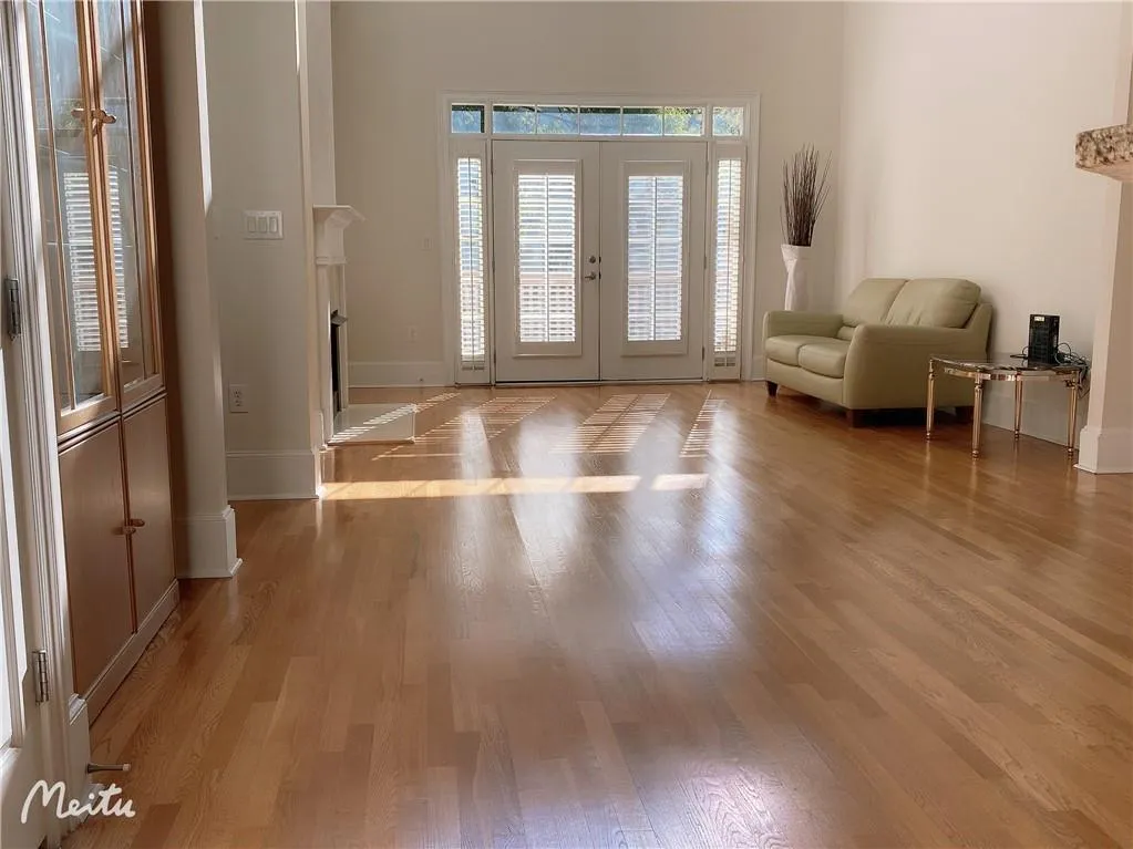 5461 Glenridge View, Atlanta, Georgia 30342, 3 Bedrooms Bedrooms, ,3 BathroomsBathrooms,Residential,Sold,5461 Glenridge View,6793250