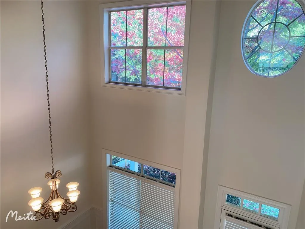 5461 Glenridge View, Atlanta, Georgia 30342, 3 Bedrooms Bedrooms, ,3 BathroomsBathrooms,Residential,Sold,5461 Glenridge View,6793250