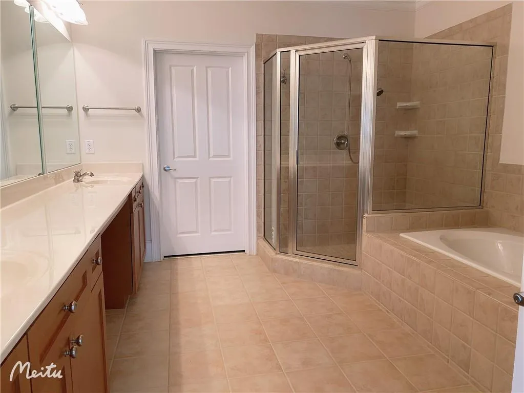 5461 Glenridge View, Atlanta, Georgia 30342, 3 Bedrooms Bedrooms, ,3 BathroomsBathrooms,Residential,Sold,5461 Glenridge View,6793250