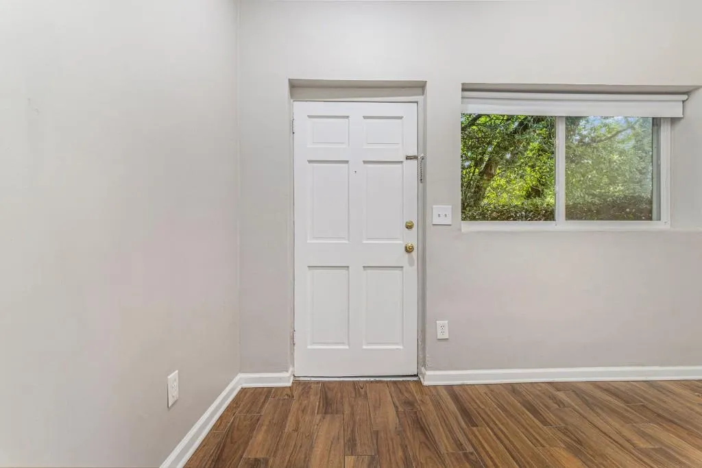 Open, Light-Filled Living Space