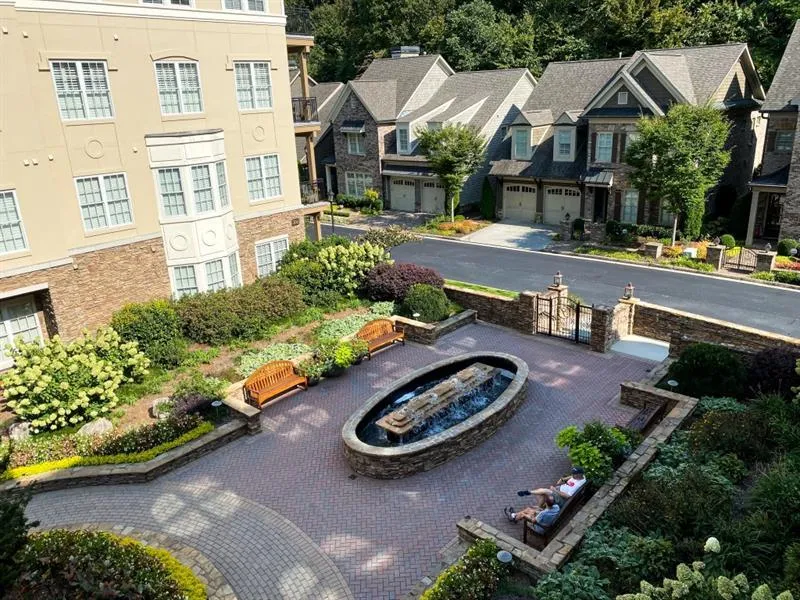 100 Riversedge Drive Unit 132, Atlanta, Georgia 30339, 2 Bedrooms Bedrooms, ,3 BathroomsBathrooms,Residential,Sold,100 Riversedge Drive Unit 132,6853934