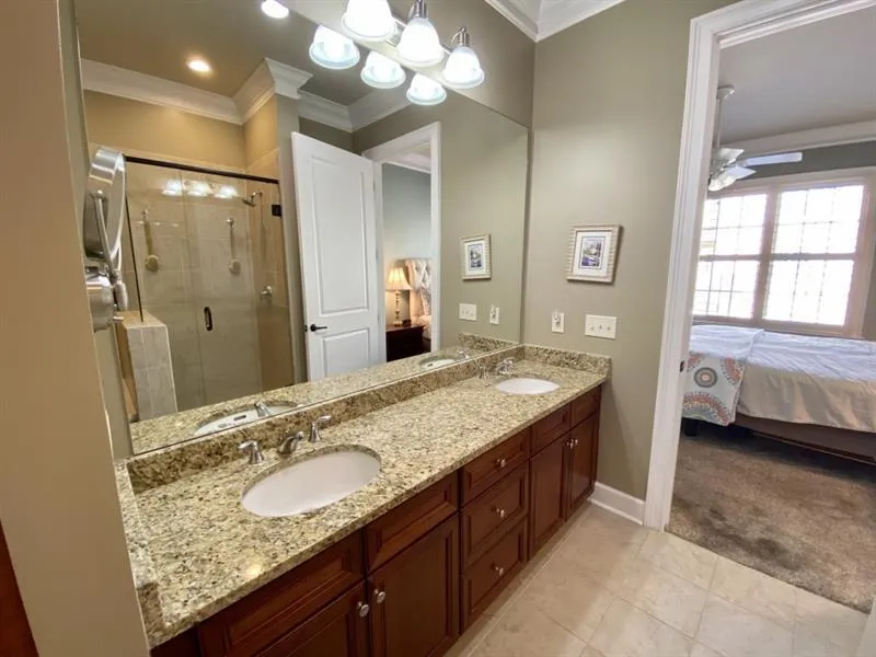 100 Riversedge Drive Unit 132, Atlanta, Georgia 30339, 2 Bedrooms Bedrooms, ,3 BathroomsBathrooms,Residential,Sold,100 Riversedge Drive Unit 132,6853934
