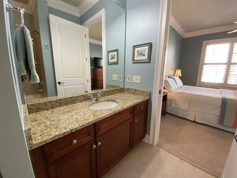 100 Riversedge Drive Unit 132, Atlanta, Georgia 30339, 2 Bedrooms Bedrooms, ,3 BathroomsBathrooms,Residential,Sold,100 Riversedge Drive Unit 132,6853934