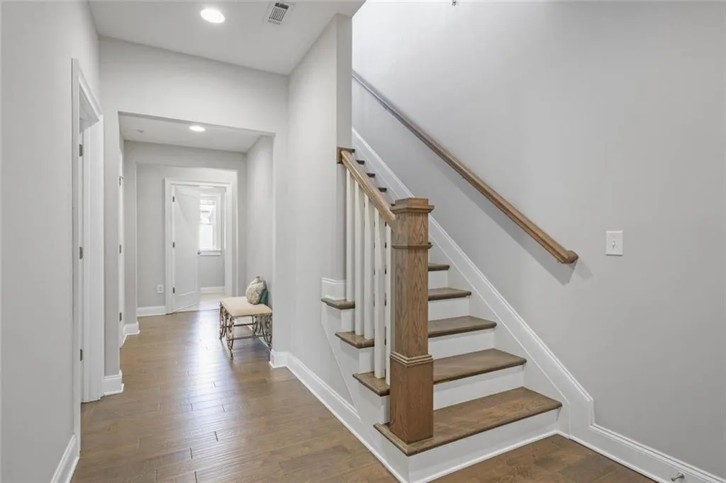 6435 Lucent Lane, Atlanta, Georgia 30328, 4 Bedrooms Bedrooms, ,4 BathroomsBathrooms,Residential,Sold,6435 Lucent Lane,7693140