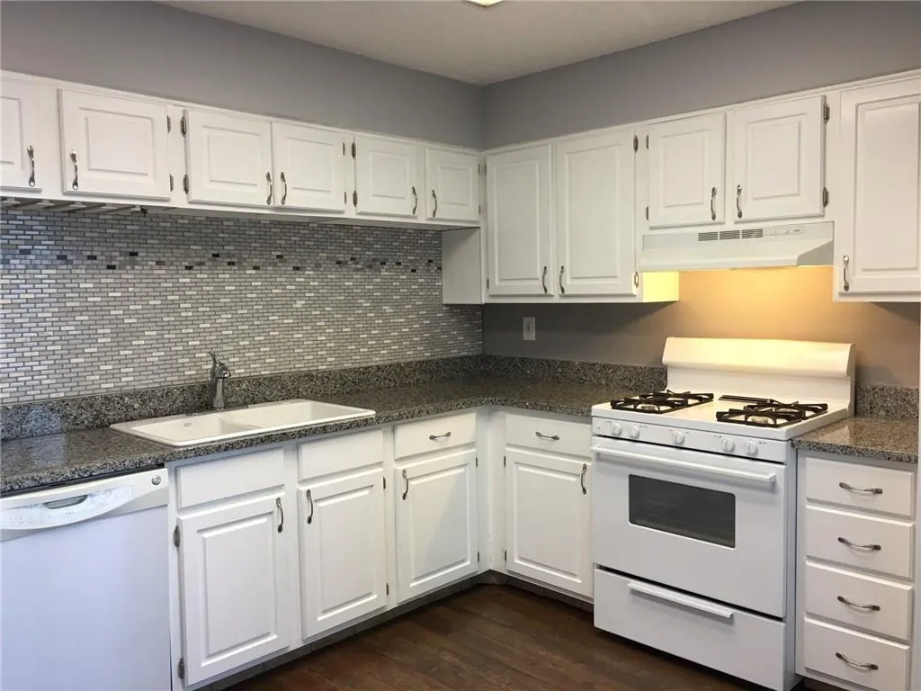 609 Wedgewood Way Unit 609, Sandy Springs, Georgia 30350, 2 Bedrooms Bedrooms, ,2 BathroomsBathrooms,Residential,Sold,609 Wedgewood Way Unit 609,5688435 609 Wedgewood Way Unit 609, Sandy Springs, Georgia 30350, 2 Bedrooms Bedrooms, ,2 BathroomsBathrooms,Residential,Sold,609 Wedgewood Way Unit 609,5688435