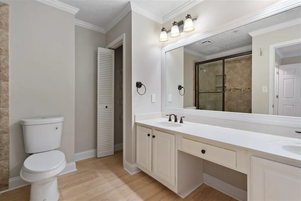 1364 Keys Crossing Ne, Atlanta, Georgia 30319, 2 Bedrooms Bedrooms, ,2 BathroomsBathrooms,Residential,For Sale,1364 Keys Crossing Ne,7647608
