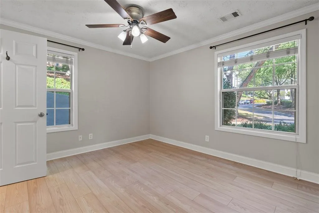 1364 Keys Crossing Ne, Atlanta, Georgia 30319, 2 Bedrooms Bedrooms, ,2 BathroomsBathrooms,Residential,For Sale,1364 Keys Crossing Ne,7647608