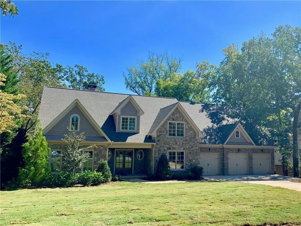 4561 Stella Drive, Sandy Springs, Georgia 30327, 5 Bedrooms Bedrooms, ,5 BathroomsBathrooms,Residential,Sold,4561 Stella Drive,6641989