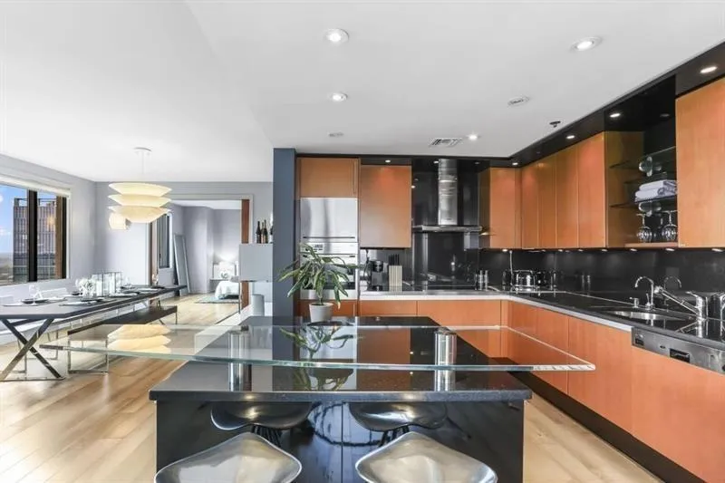 75 14th Street Ne Unit 3560, Atlanta, Georgia 30309, 2 Bedrooms Bedrooms, ,2 BathroomsBathrooms,Residential,For Sale,75 14th Street Ne Unit 3560,7644062