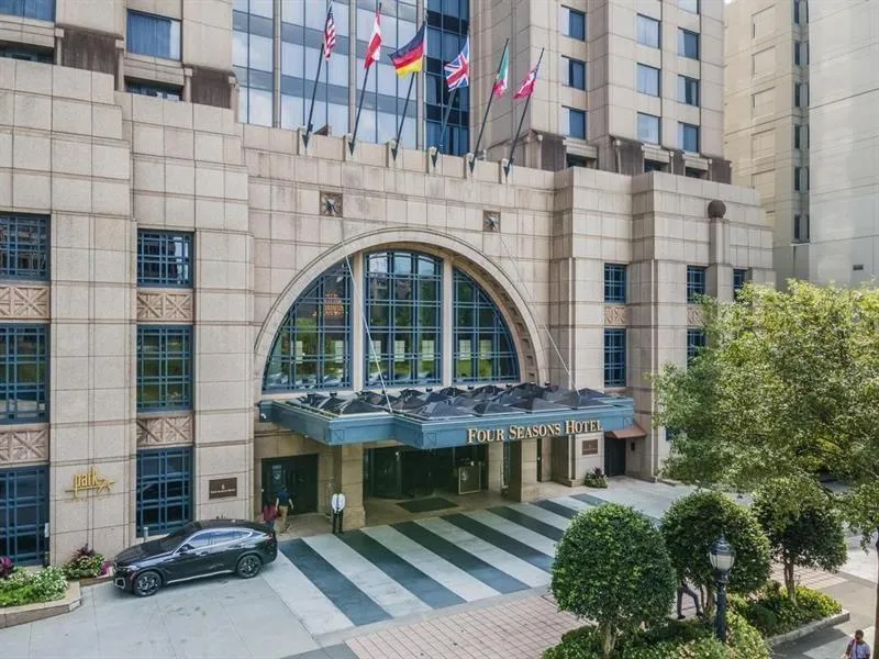 75 14th Street Ne Unit 3560, Atlanta, Georgia 30309, 2 Bedrooms Bedrooms, ,2 BathroomsBathrooms,Residential,For Sale,75 14th Street Ne Unit 3560,7644062