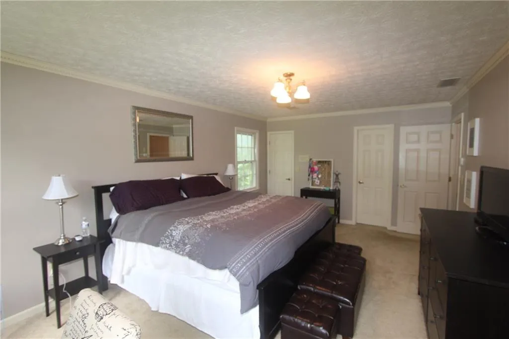 7570 Hunters Woods Drive, Sandy Springs, Georgia 30350, 4 Bedrooms Bedrooms, ,3 BathroomsBathrooms,Residential,Sold,7570 Hunters Woods Drive,5874769