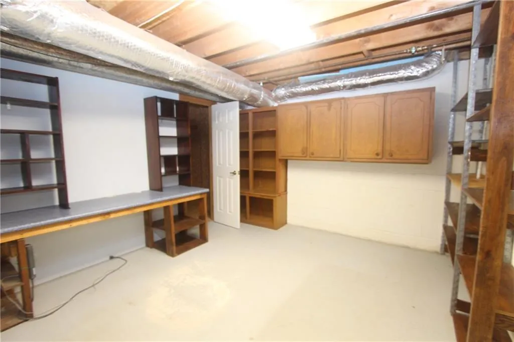 7570 Hunters Woods Drive, Sandy Springs, Georgia 30350, 4 Bedrooms Bedrooms, ,3 BathroomsBathrooms,Residential,Sold,7570 Hunters Woods Drive,5874769