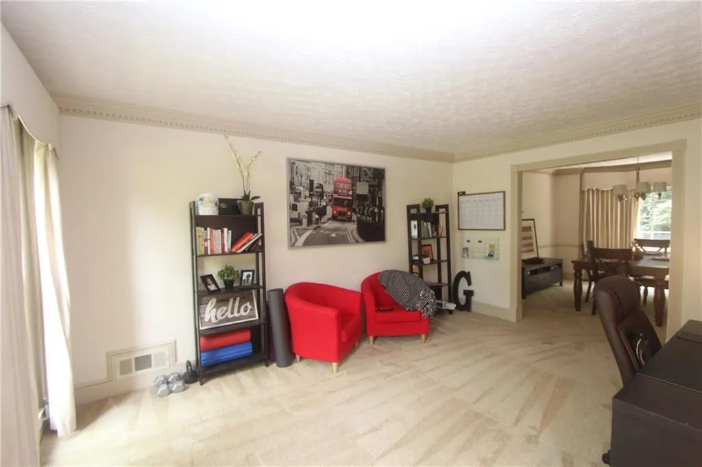 7570 Hunters Woods Drive, Sandy Springs, Georgia 30350, 4 Bedrooms Bedrooms, ,3 BathroomsBathrooms,Residential,Sold,7570 Hunters Woods Drive,5874769