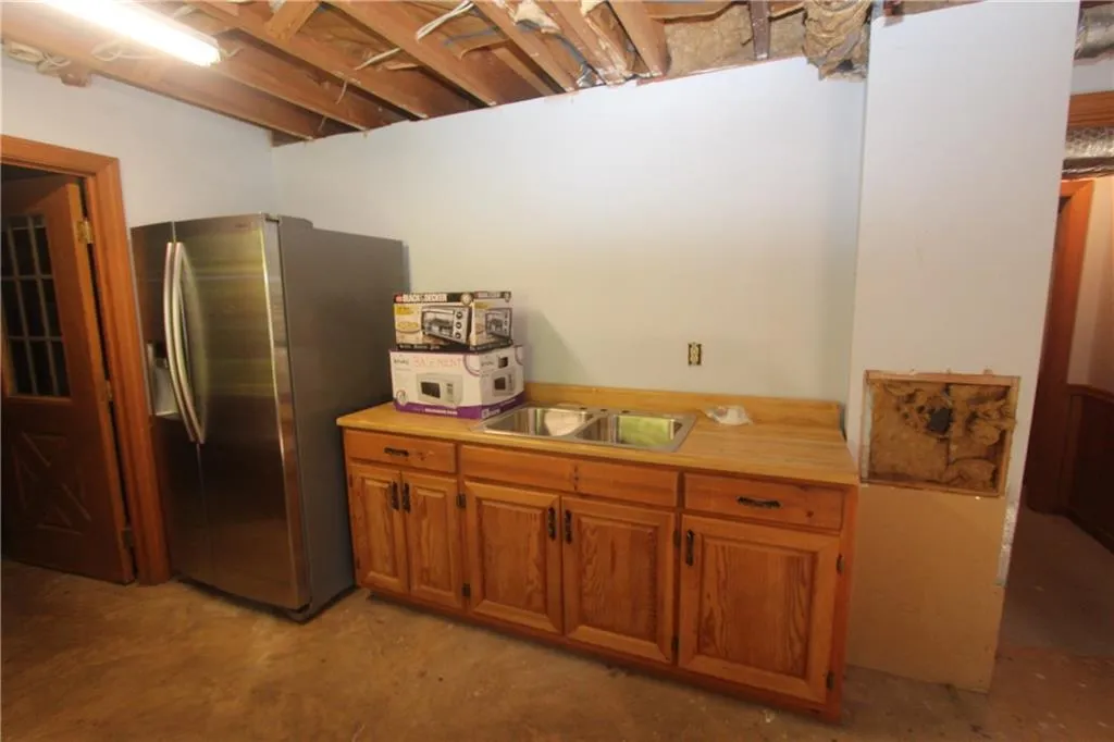 7570 Hunters Woods Drive, Sandy Springs, Georgia 30350, 4 Bedrooms Bedrooms, ,3 BathroomsBathrooms,Residential,Sold,7570 Hunters Woods Drive,5874769