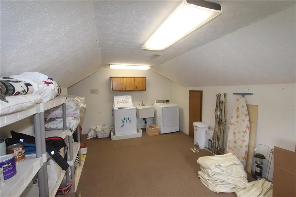 7570 Hunters Woods Drive, Sandy Springs, Georgia 30350, 4 Bedrooms Bedrooms, ,3 BathroomsBathrooms,Residential,Sold,7570 Hunters Woods Drive,5874769