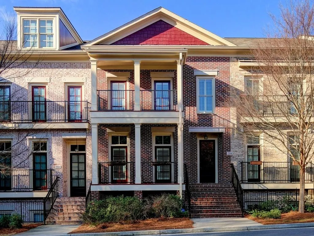 704 Creekgarden Court Unit 704, Atlanta, Georgia 30339, 3 Bedrooms Bedrooms, ,3 BathroomsBathrooms,Residential,Sold,704 Creekgarden Court Unit 704,5798007