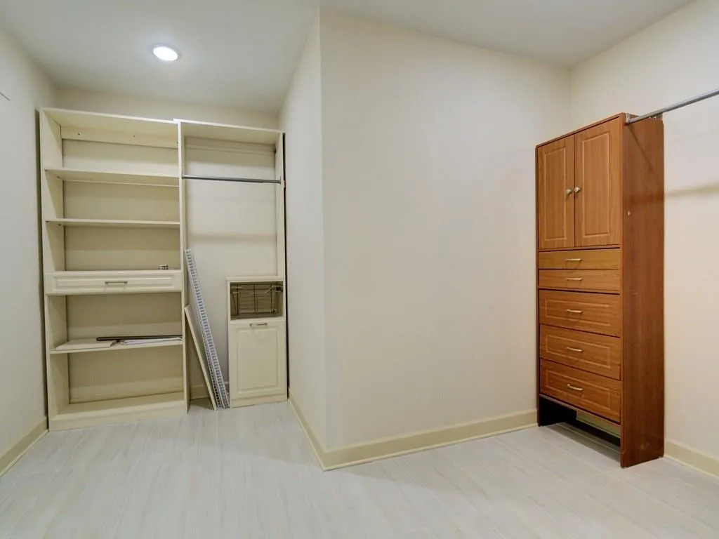 704 Creekgarden Court Unit 704, Atlanta, Georgia 30339, 3 Bedrooms Bedrooms, ,3 BathroomsBathrooms,Residential,Sold,704 Creekgarden Court Unit 704,5798007