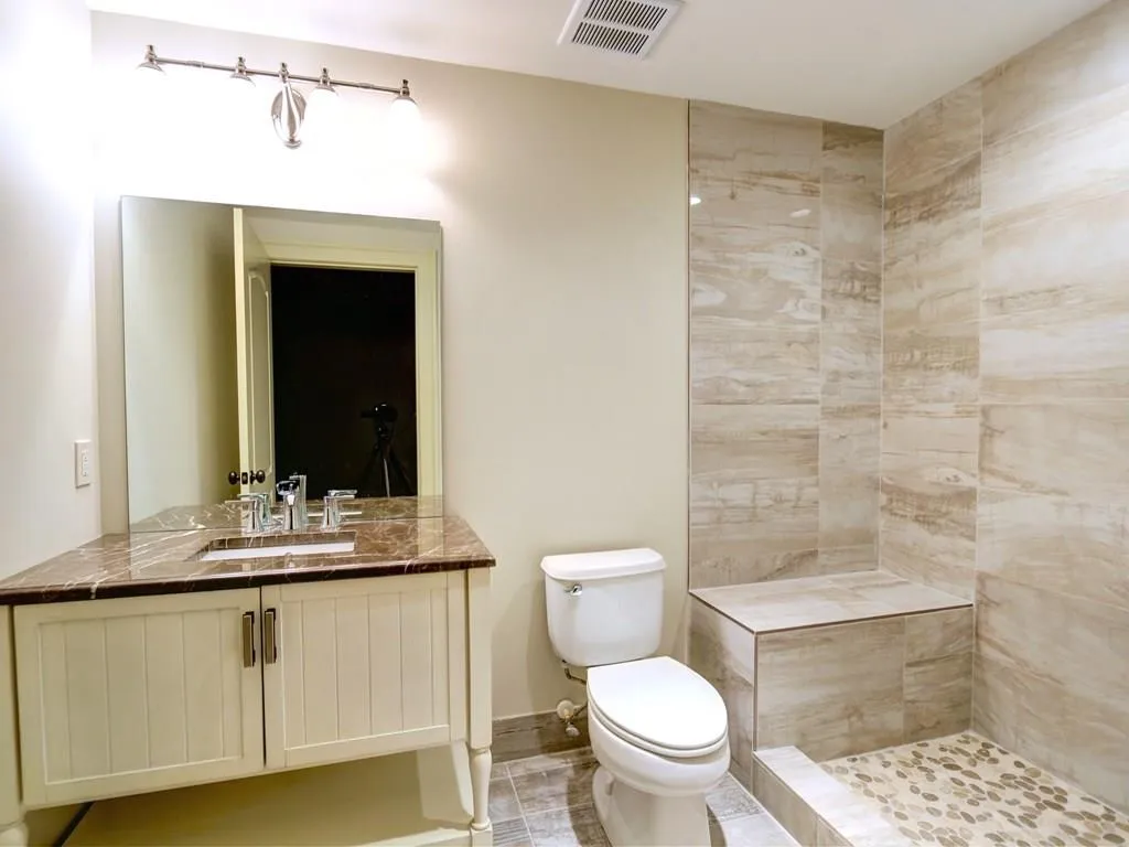 704 Creekgarden Court Unit 704, Atlanta, Georgia 30339, 3 Bedrooms Bedrooms, ,3 BathroomsBathrooms,Residential,Sold,704 Creekgarden Court Unit 704,5798007