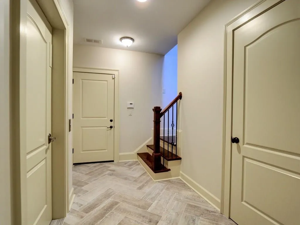 704 Creekgarden Court Unit 704, Atlanta, Georgia 30339, 3 Bedrooms Bedrooms, ,3 BathroomsBathrooms,Residential,Sold,704 Creekgarden Court Unit 704,5798007