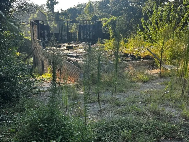 2811 Palm Drive, East Point, Georgia 30344
