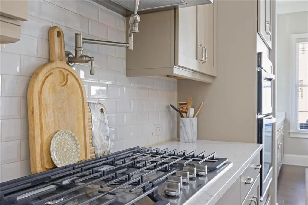 6435 Lucent Lane, Atlanta, Georgia 30328, 4 Bedrooms Bedrooms, ,4 BathroomsBathrooms,Residential,For Sale,6435 Lucent Lane,7677613