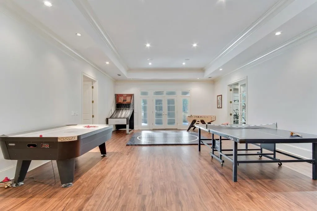 1210 W Garmon Road, Atlanta, Georgia 30327, 6 Bedrooms Bedrooms, ,7 BathroomsBathrooms,Residential,Sold,1210 W Garmon Road,5952755