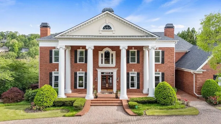 1075 Carnoustie Lane, Alpharetta, Georgia 30005