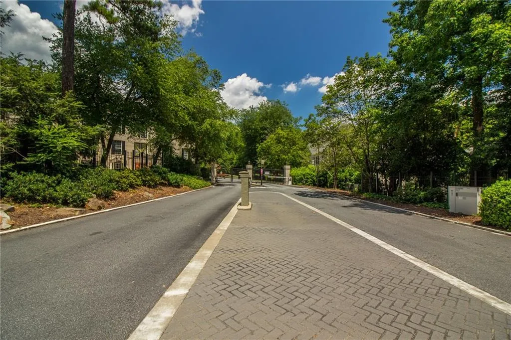 3719 Essex Avenue Unit 7, Atlanta, Georgia 30339, 2 Bedrooms Bedrooms, ,2 BathroomsBathrooms,Residential,Sold,3719 Essex Avenue Unit 7,5871045