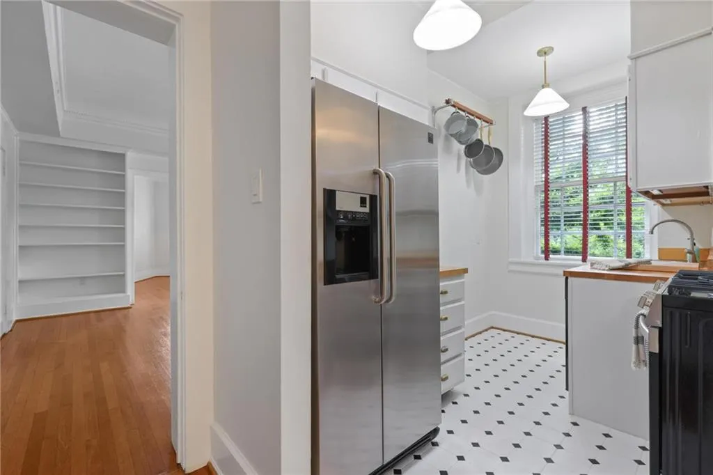 1 S Prado Ne Unit 1, Atlanta, Georgia 30309, 1 Bedroom Bedrooms, ,1 BathroomBathrooms,Residential,For Sale,1 S Prado Ne Unit 1,7649338