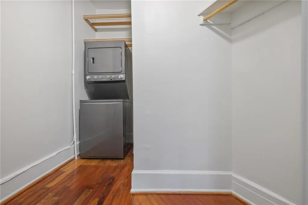 1 S Prado Ne Unit 1, Atlanta, Georgia 30309, 1 Bedroom Bedrooms, ,1 BathroomBathrooms,Residential,For Sale,1 S Prado Ne Unit 1,7649338