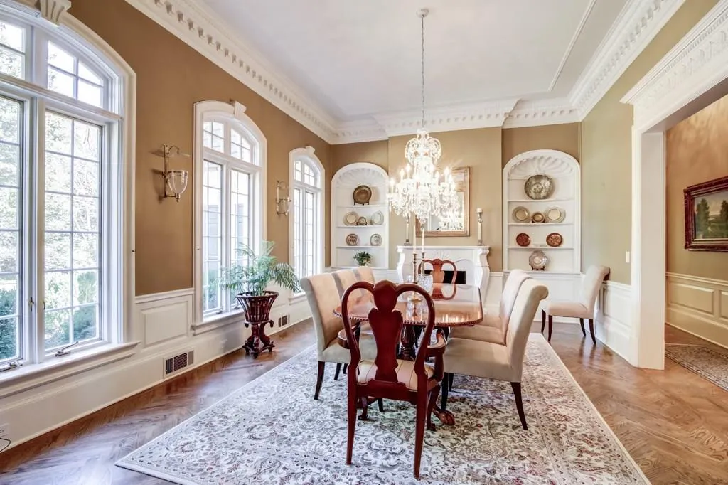 670 Tuxedo Place Nw, Atlanta, Georgia 30342, 6 Bedrooms Bedrooms, ,8 BathroomsBathrooms,Residential,Sold,670 Tuxedo Place Nw,5873838