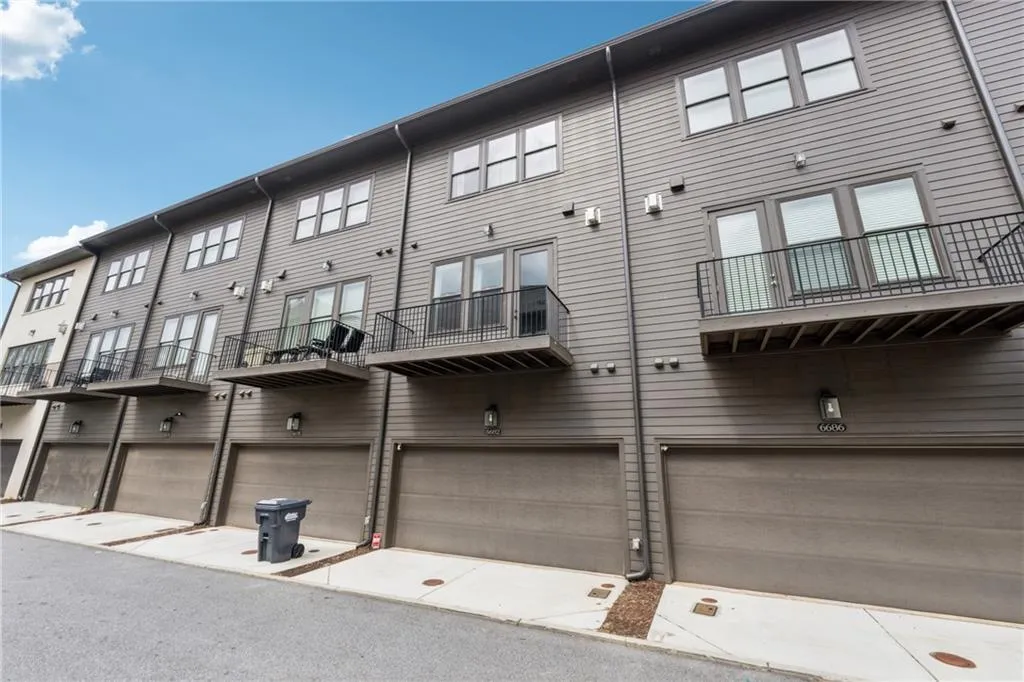 6682 Sterling Drive, Atlanta, Georgia 30328, 3 Bedrooms Bedrooms, ,4 BathroomsBathrooms,Residential,Sold,6682 Sterling Drive,7546371