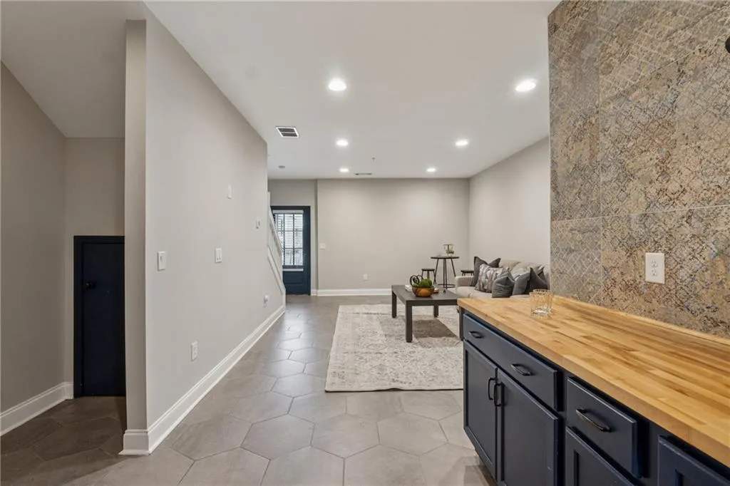 6682 Sterling Drive, Atlanta, Georgia 30328, 3 Bedrooms Bedrooms, ,4 BathroomsBathrooms,Residential,Sold,6682 Sterling Drive,7546371