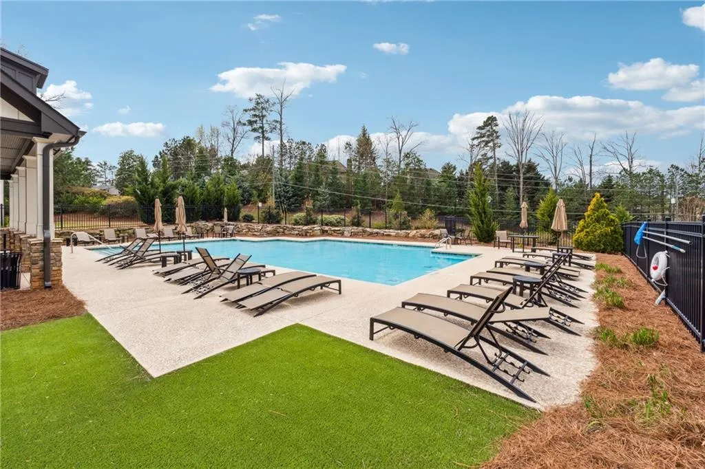 6682 Sterling Drive, Atlanta, Georgia 30328, 3 Bedrooms Bedrooms, ,4 BathroomsBathrooms,Residential,Sold,6682 Sterling Drive,7546371