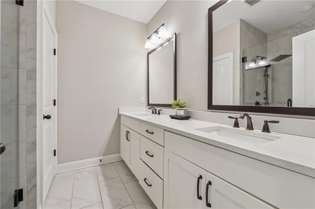 6682 Sterling Drive, Atlanta, Georgia 30328, 3 Bedrooms Bedrooms, ,4 BathroomsBathrooms,Residential,Sold,6682 Sterling Drive,7546371