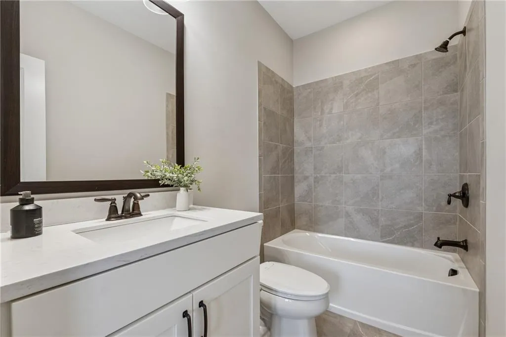 6682 Sterling Drive, Atlanta, Georgia 30328, 3 Bedrooms Bedrooms, ,4 BathroomsBathrooms,Residential,Sold,6682 Sterling Drive,7546371