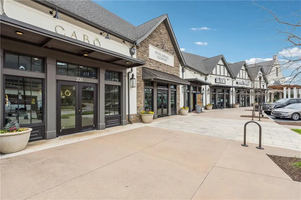 6682 Sterling Drive, Atlanta, Georgia 30328, 3 Bedrooms Bedrooms, ,4 BathroomsBathrooms,Residential,Sold,6682 Sterling Drive,7546371