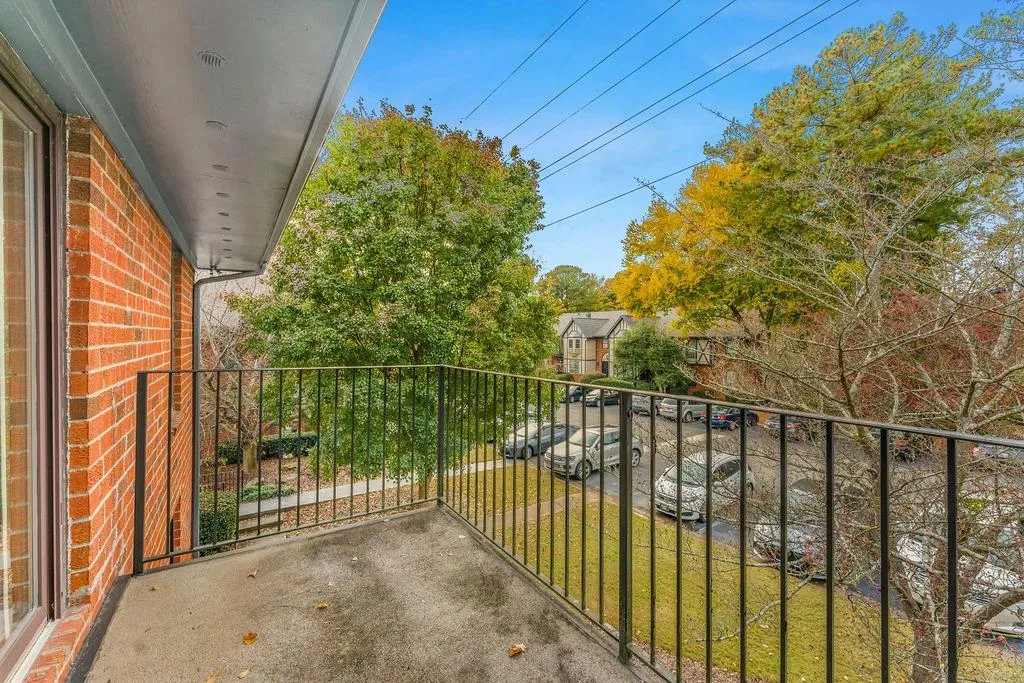 6851 Roswell Road Unit #o9, Atlanta, Georgia 30328, 1 Bedroom Bedrooms, ,1 BathroomBathrooms,Residential,Sold,6851 Roswell Road Unit #o9,6959994