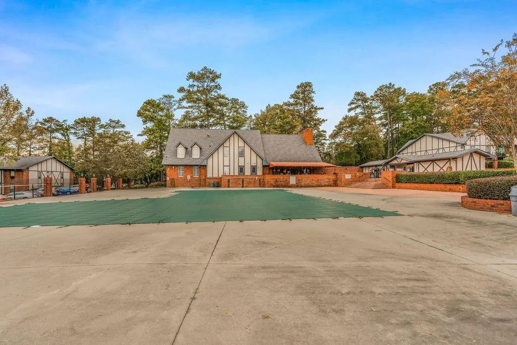 6851 Roswell Road Unit #o9, Atlanta, Georgia 30328, 1 Bedroom Bedrooms, ,1 BathroomBathrooms,Residential,Sold,6851 Roswell Road Unit #o9,6959994