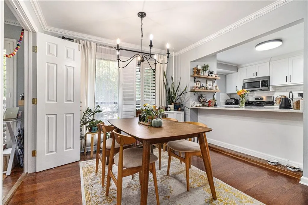 1702 Woodcliff Drive Ne, Atlanta, Georgia 30329, 2 Bedrooms Bedrooms, ,2 BathroomsBathrooms,Residential,For Sale,1702 Woodcliff Drive Ne,7655373