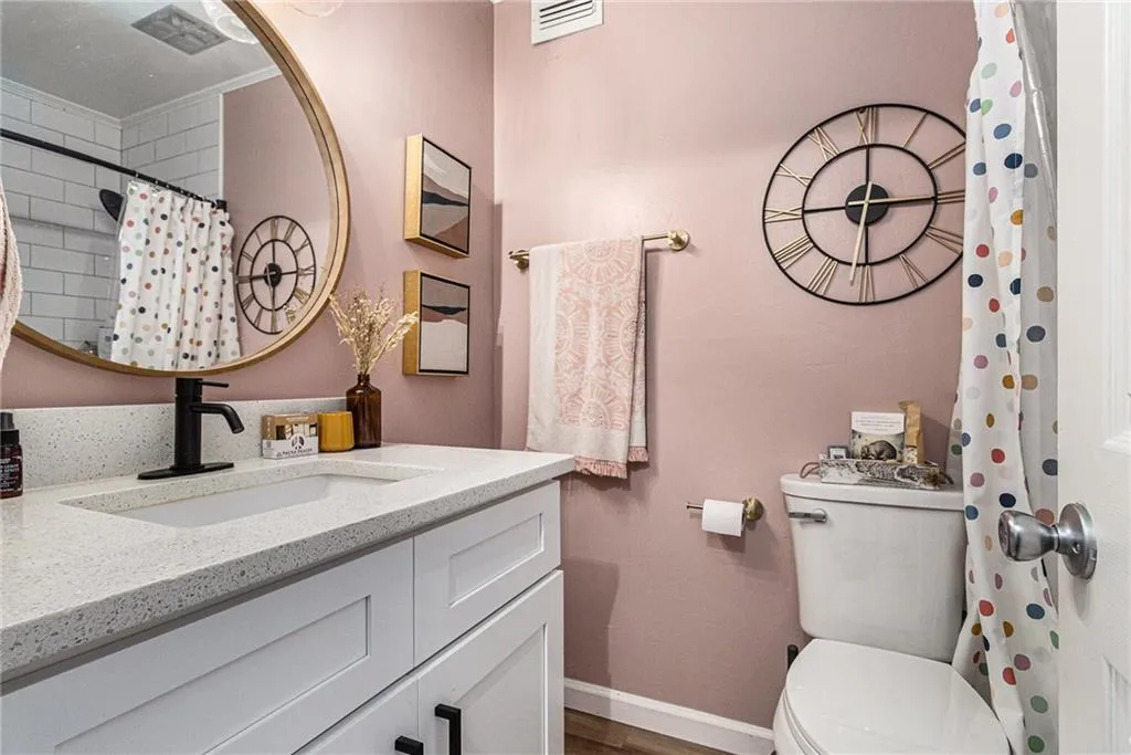 1702 Woodcliff Drive Ne, Atlanta, Georgia 30329, 2 Bedrooms Bedrooms, ,2 BathroomsBathrooms,Residential,For Sale,1702 Woodcliff Drive Ne,7655373
