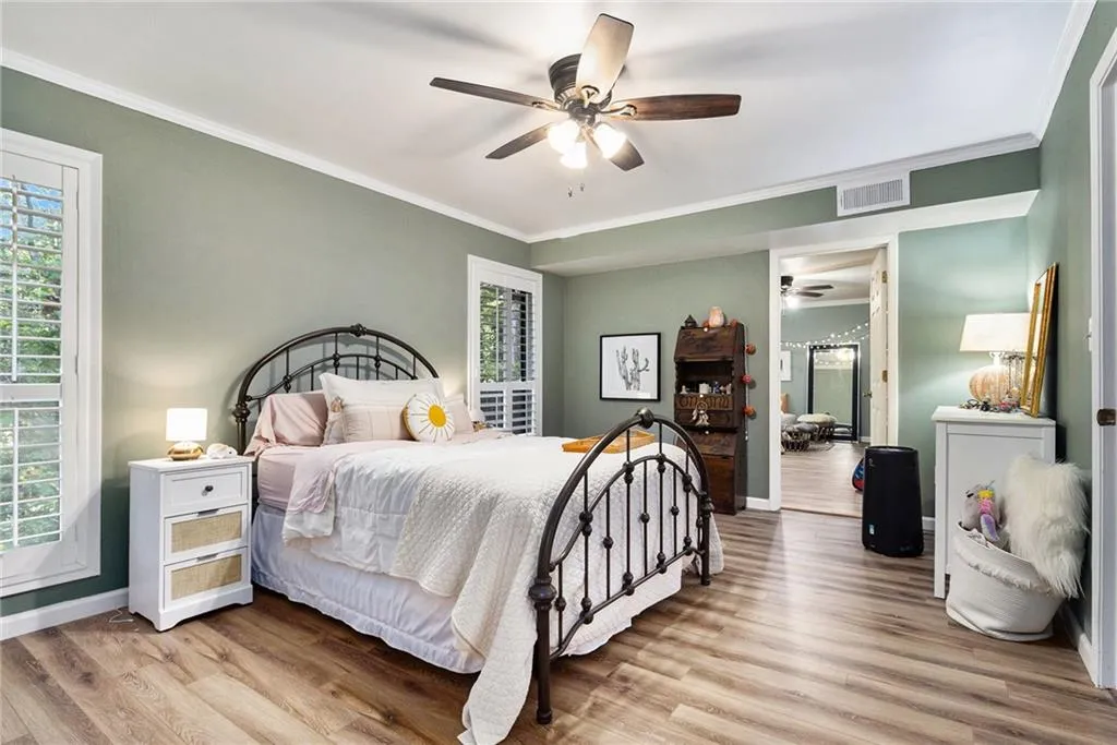 1702 Woodcliff Drive Ne, Atlanta, Georgia 30329, 2 Bedrooms Bedrooms, ,2 BathroomsBathrooms,Residential,For Sale,1702 Woodcliff Drive Ne,7655373